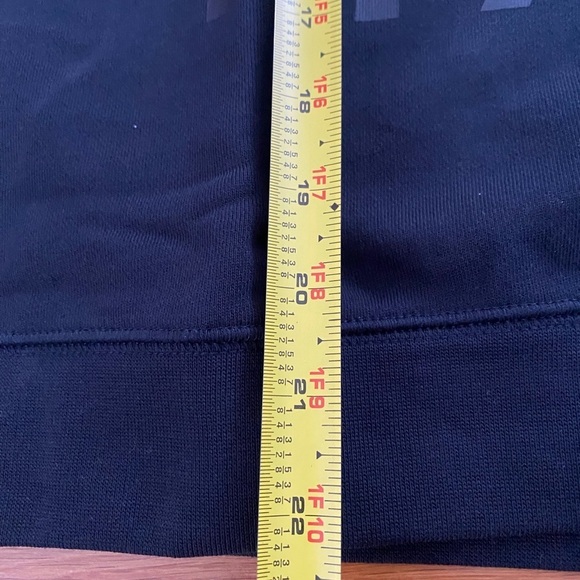 Everlane The 100% Human Typography Sweatshirt in Black Size Medium NWOT - Picture 9 of 9